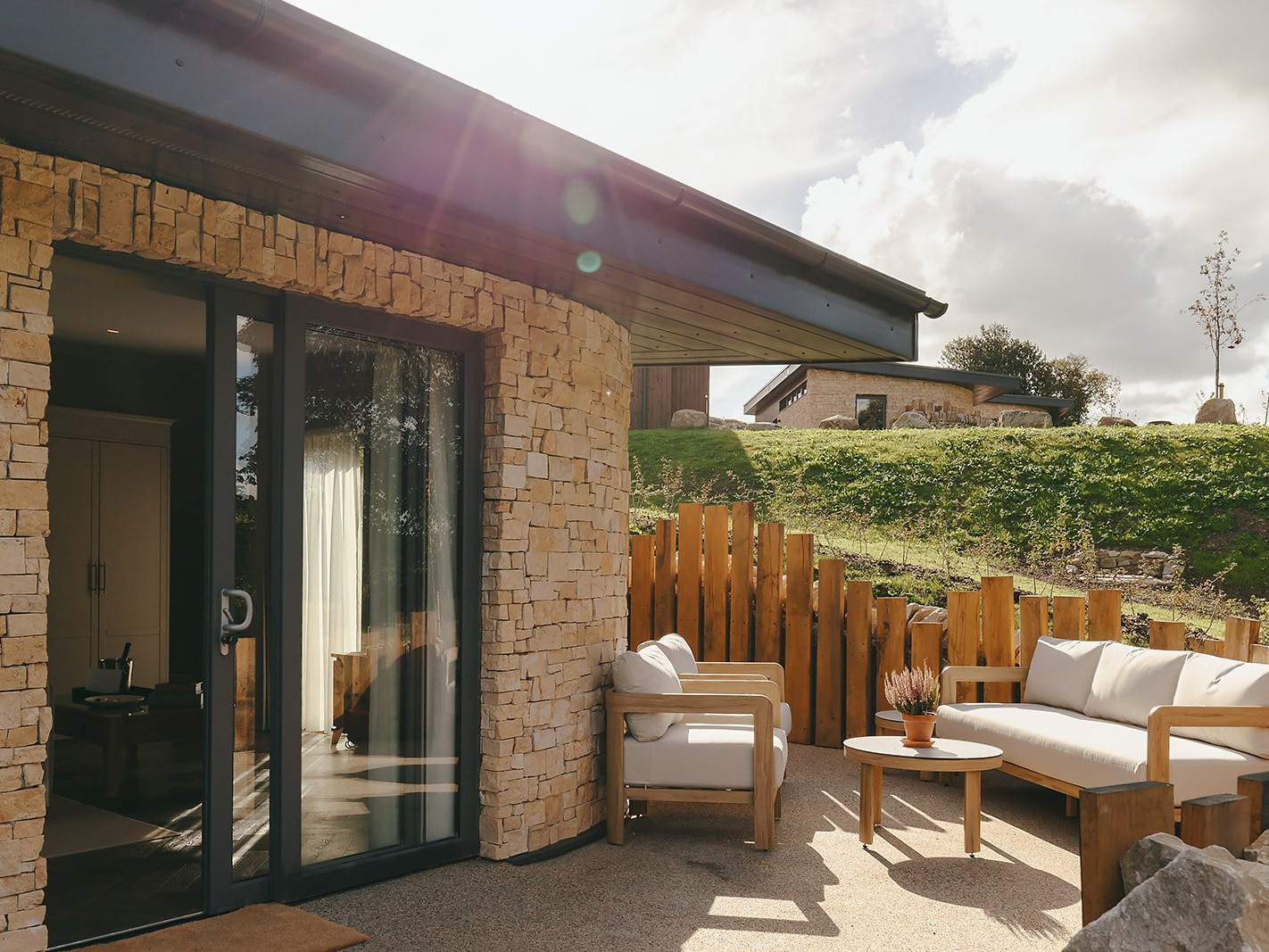 AWARD-WINNING HOTELIERS UNVEIL 14 NEW LUXURY SUITES AT AYSGARTH FALLS HOTEL